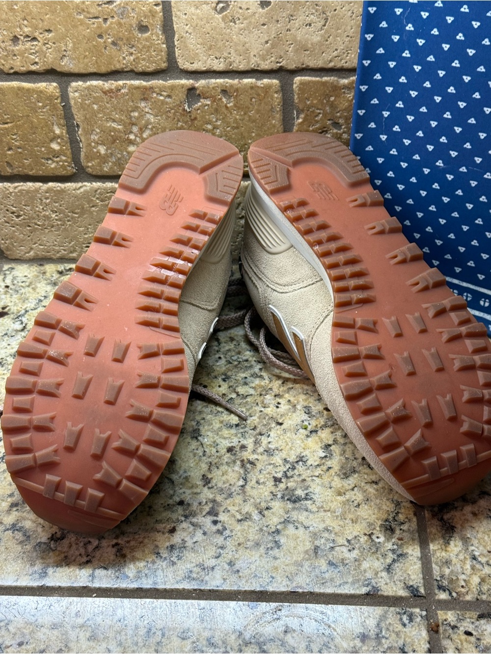 New Balance Beige Sneakers with Tan Logo and Leopard Heel 574 - Picture 3 of 9